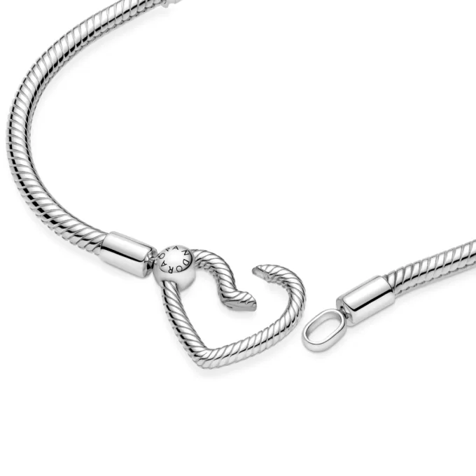 Pandora Moments Heart Closure Snake Chain Bracelet