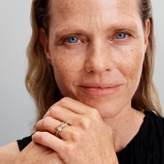 Sparkling Bow & Crossover Band Ring