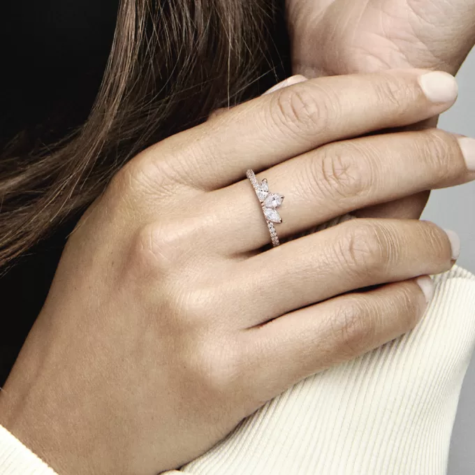 Sparkling Herbarium Cluster Ring